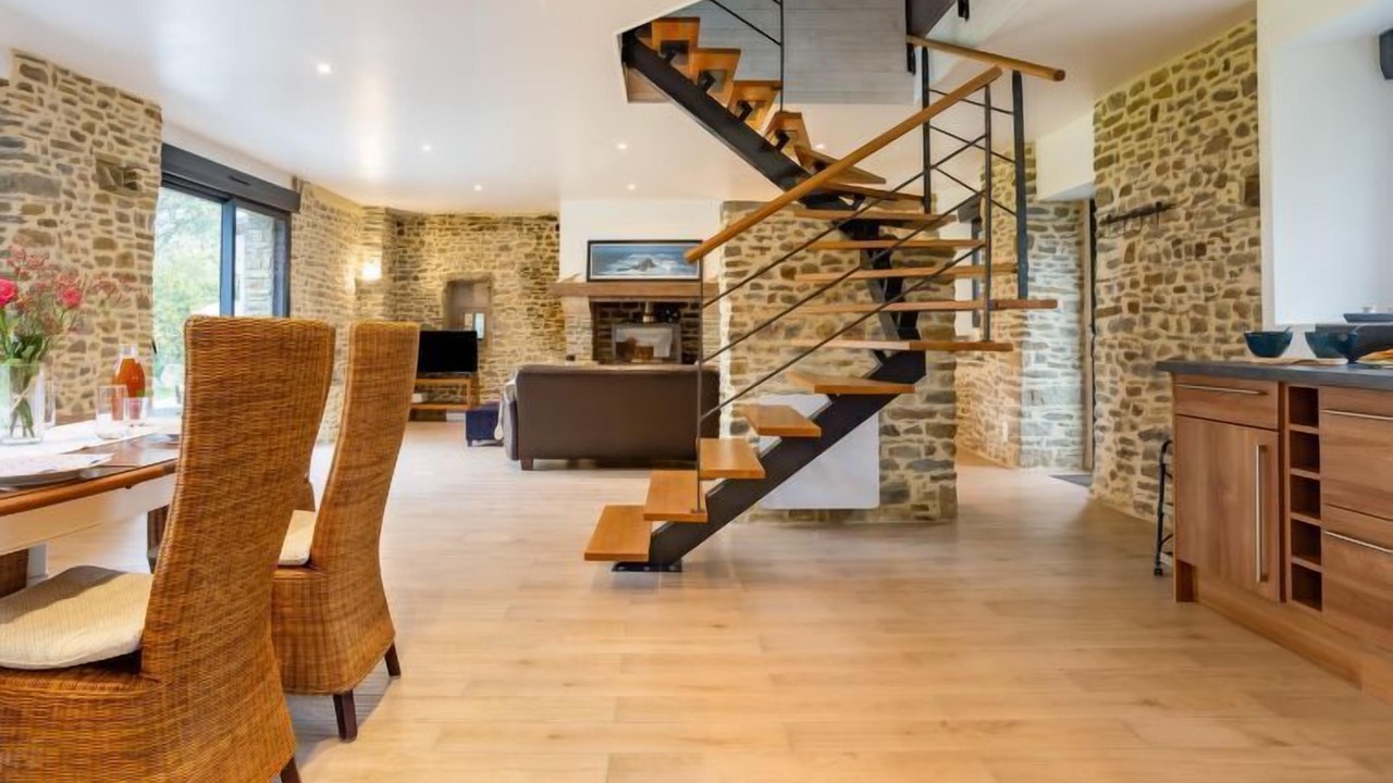 Photo of Livingroom in Surville