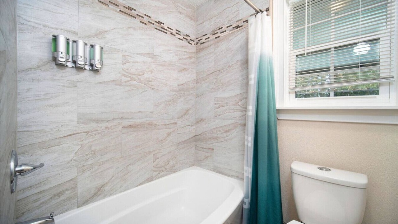 Photo of Bathroom in Sunbeam
