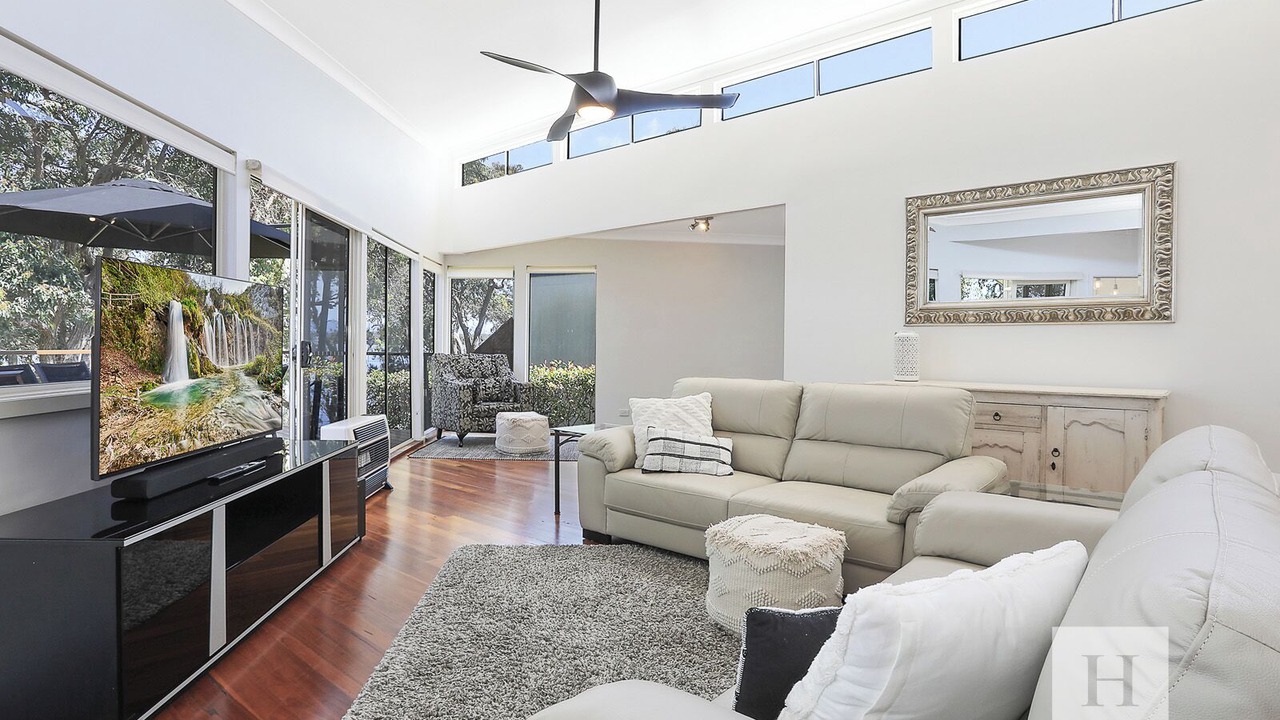 Photo of Livingroom in Summerland Point