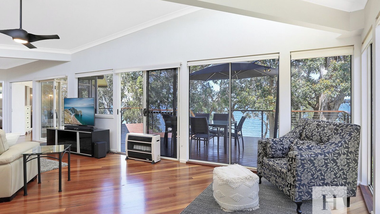 Photo of Livingroom in Summerland Point