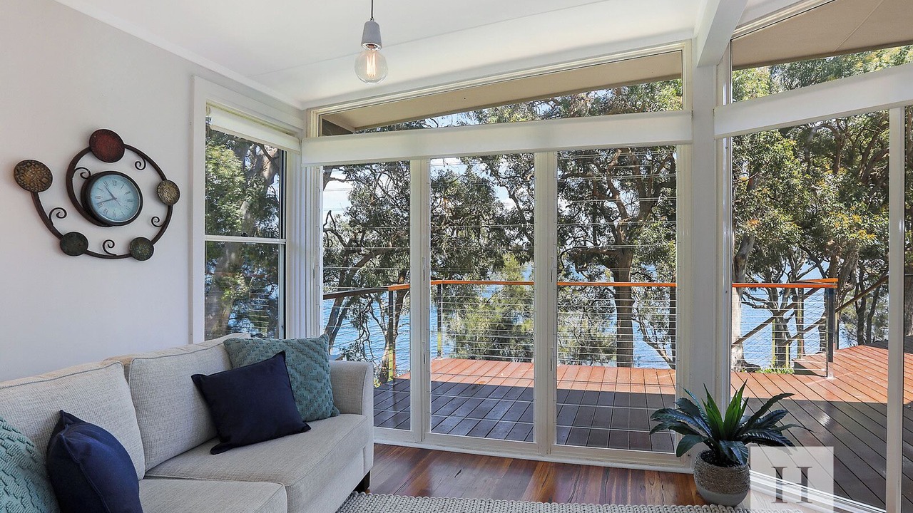 Photo of Livingroom in Summerland Point