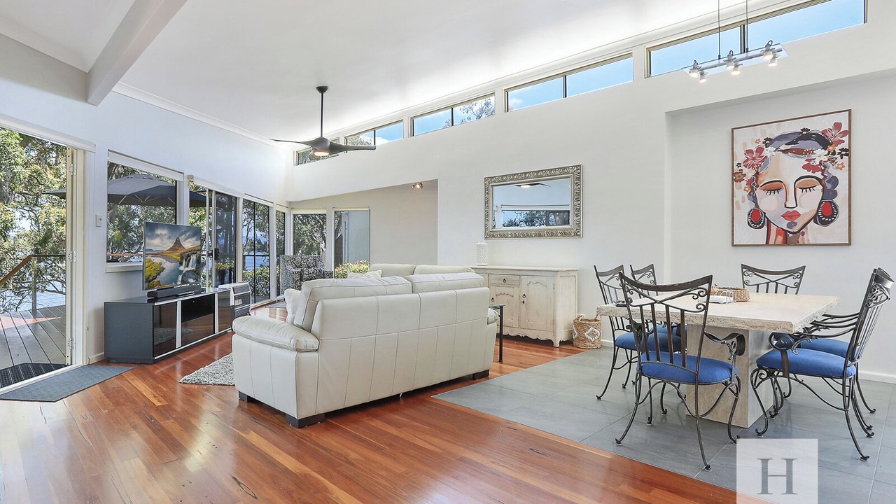 Photo of Livingroom in Summerland Point