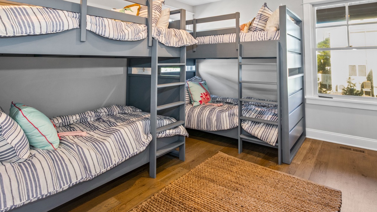 Photo of Bedroom in Avalon