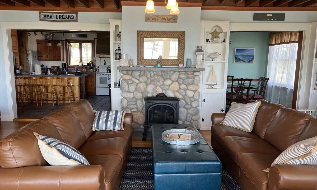 Photo of Livingroom in Ocean Point