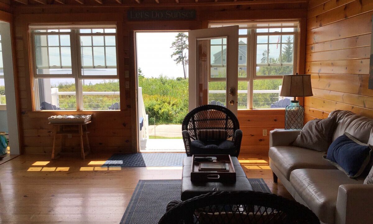 Photo of Livingroom in Ocean Point