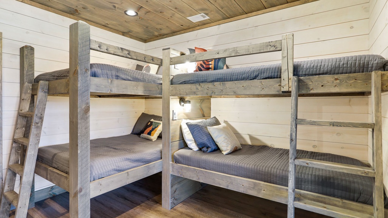 Photo of Bedroom in Cashes Valley