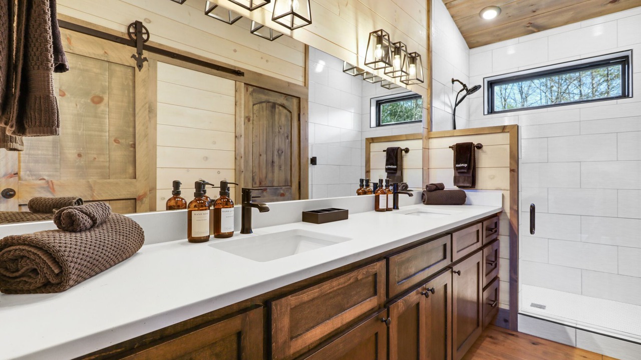 Photo of Bathroom in Cashes Valley