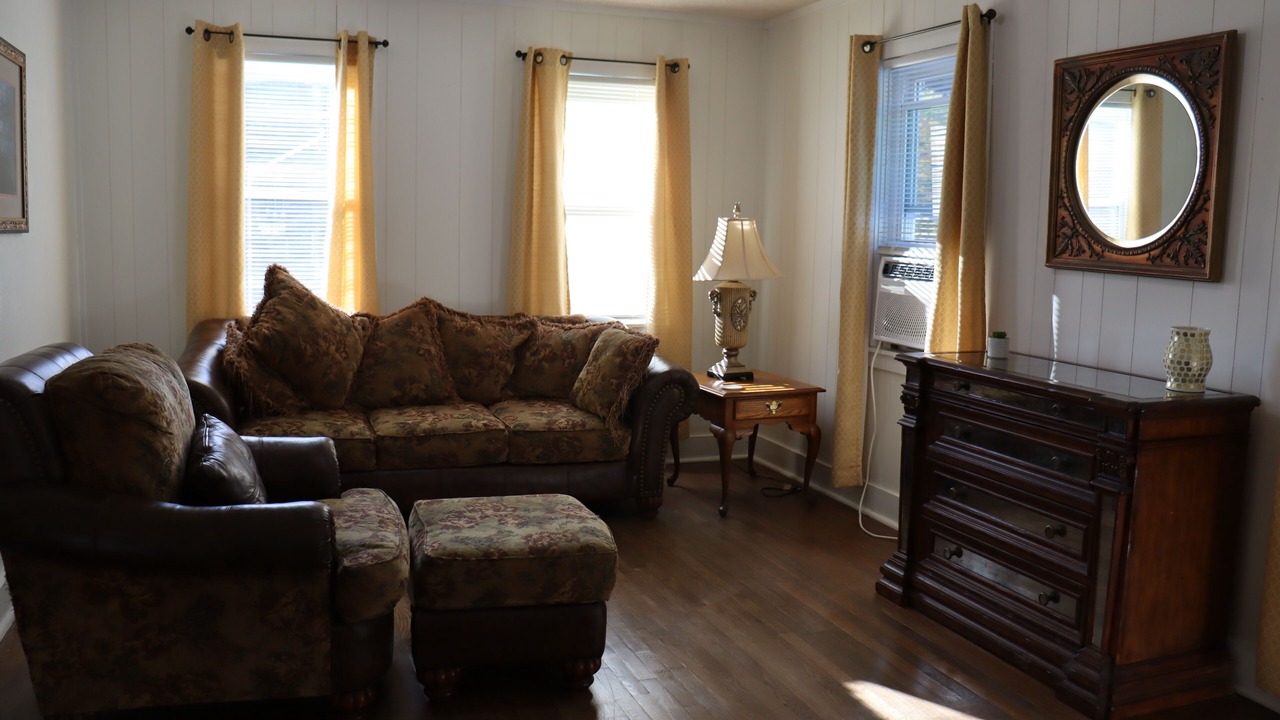 Photo of Livingroom in McKee