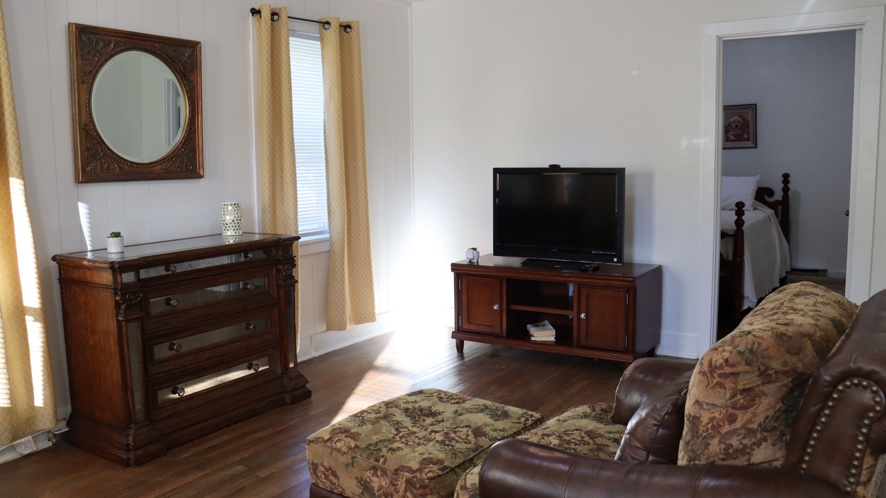 Photo of Livingroom in McKee