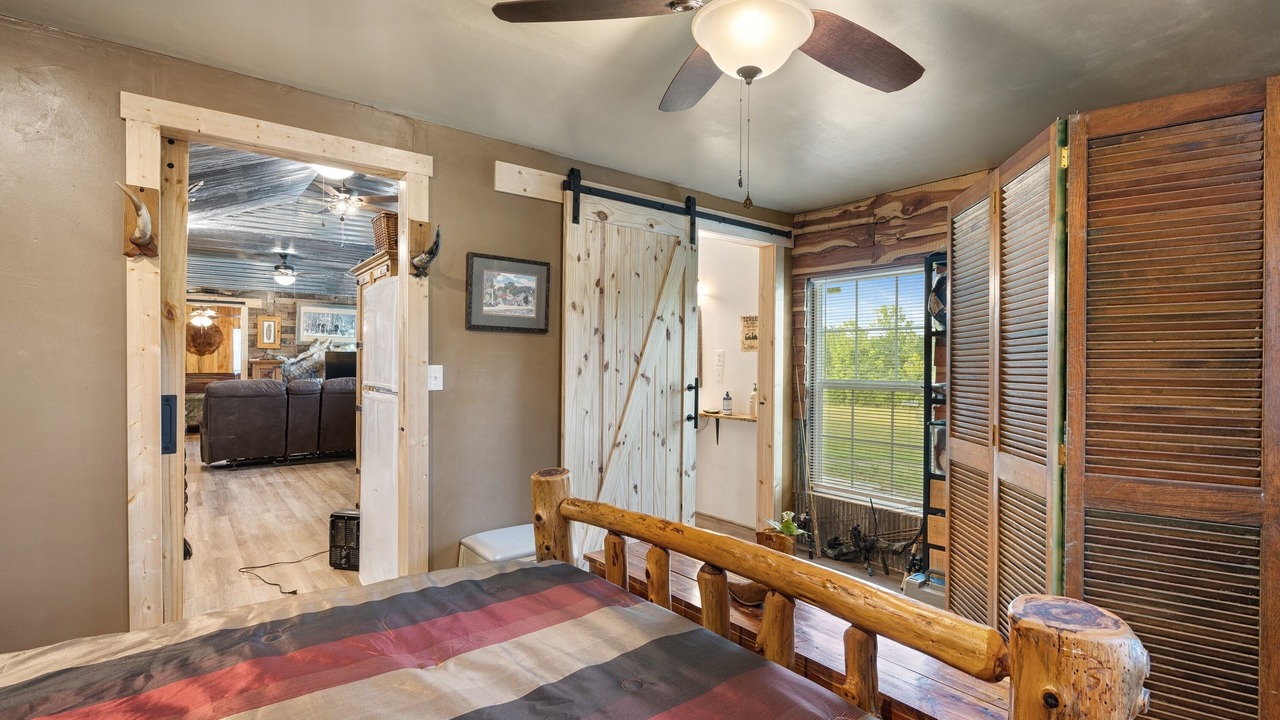 Photo of Bedroom in Smithville