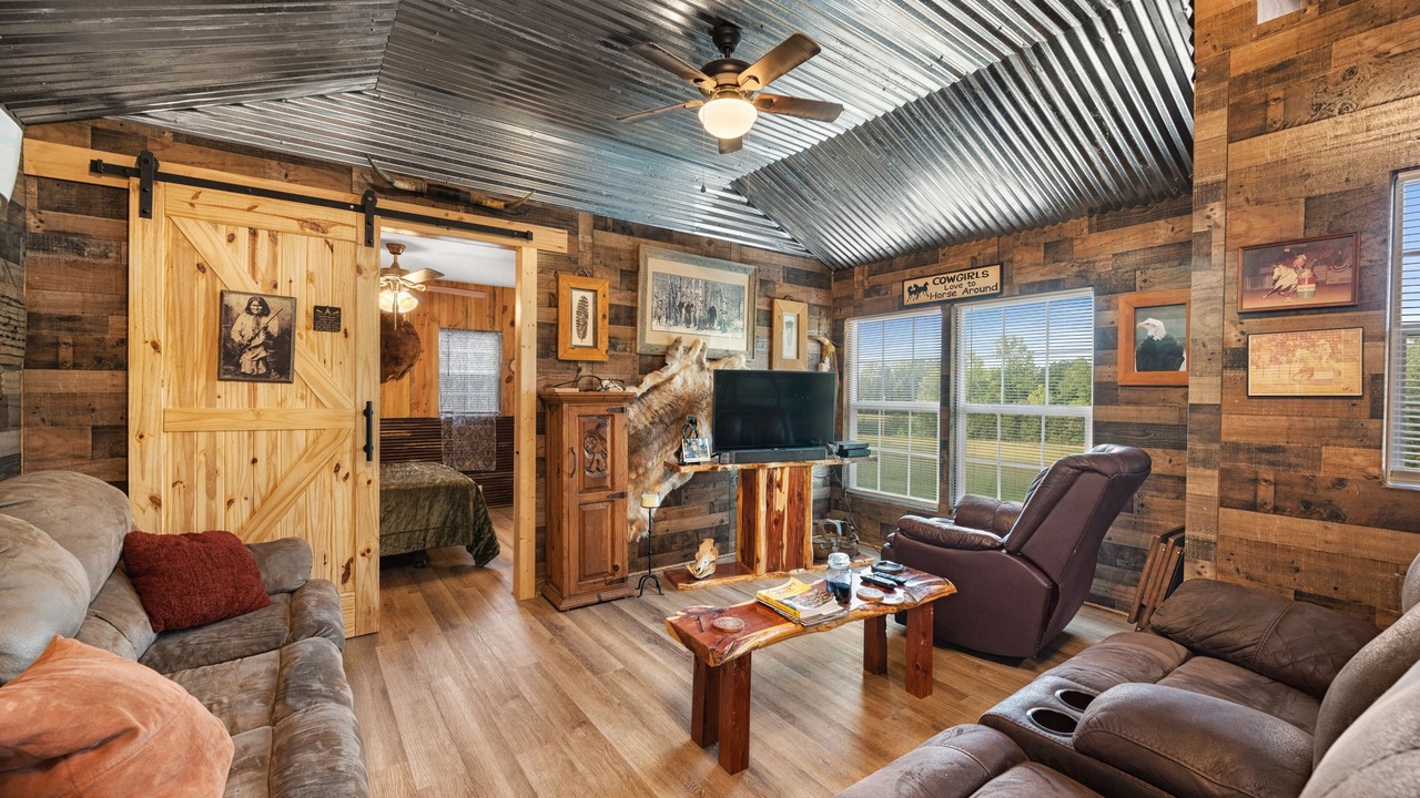 Photo of Livingroom in Smithville