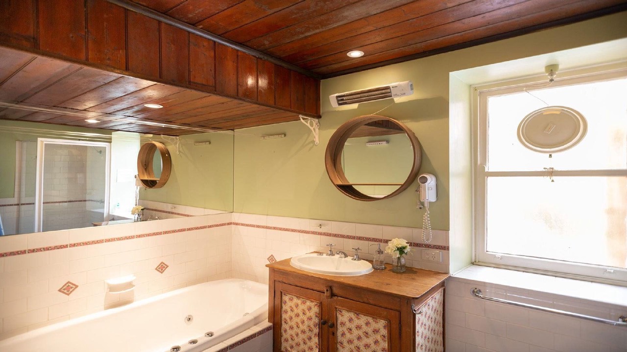 Photo of Bathroom in Beechworth