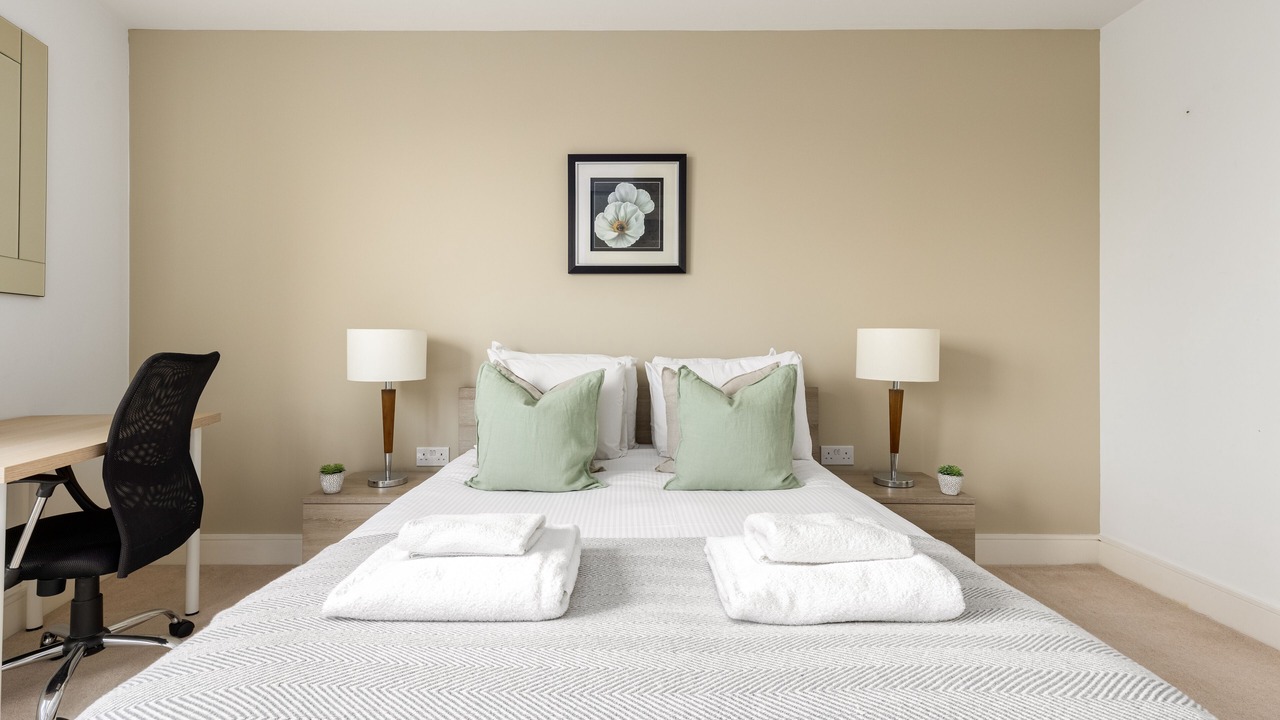 Photo of Bedroom in Highbury West