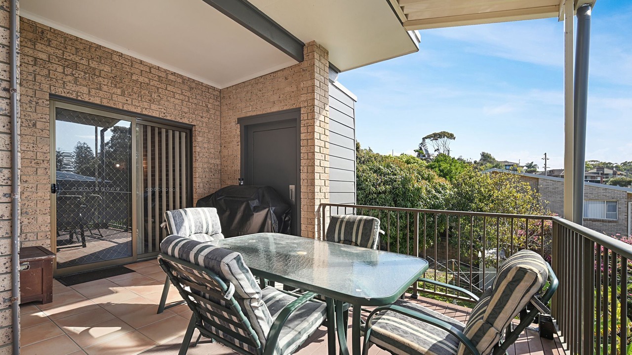 Photo of Outdoor in Black Head