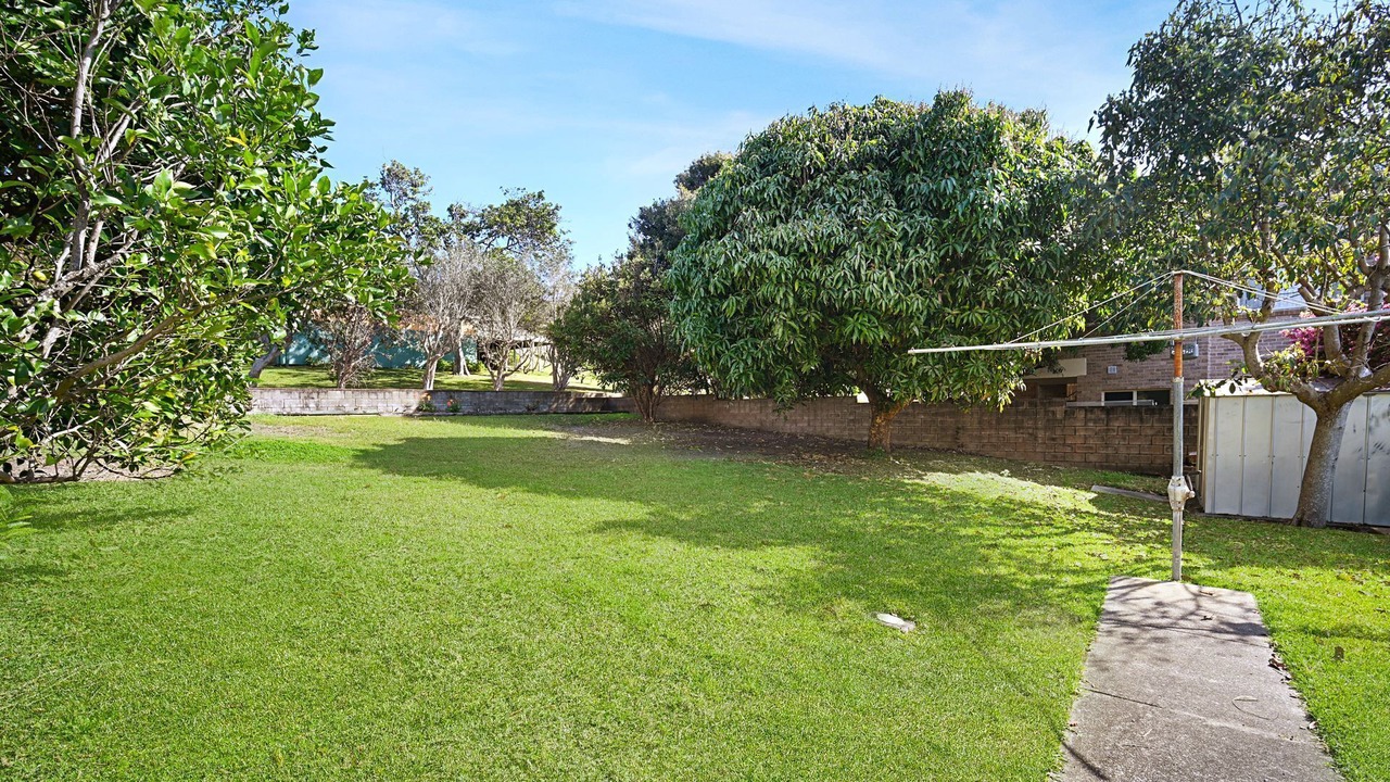 Photo of Outdoor in Black Head