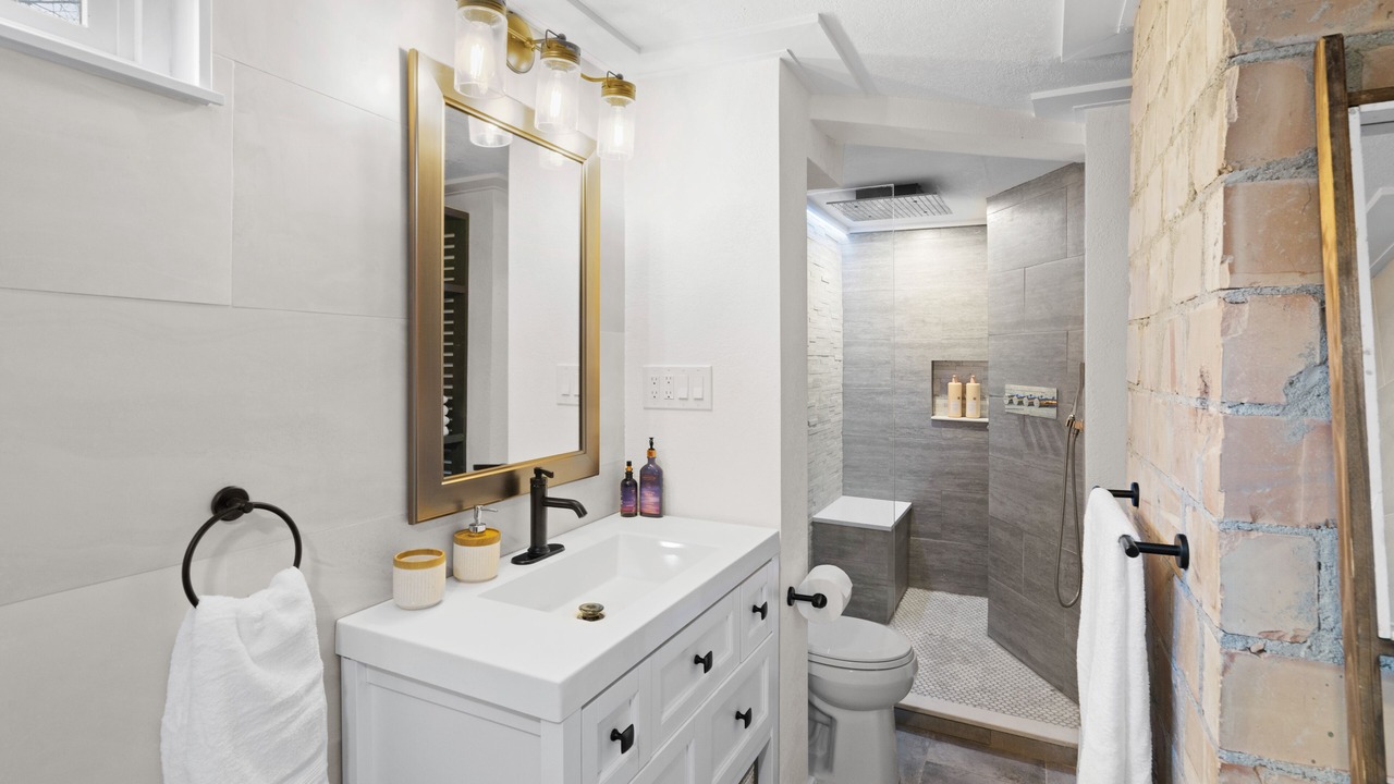 Photo of Bathroom in Canyon Rim