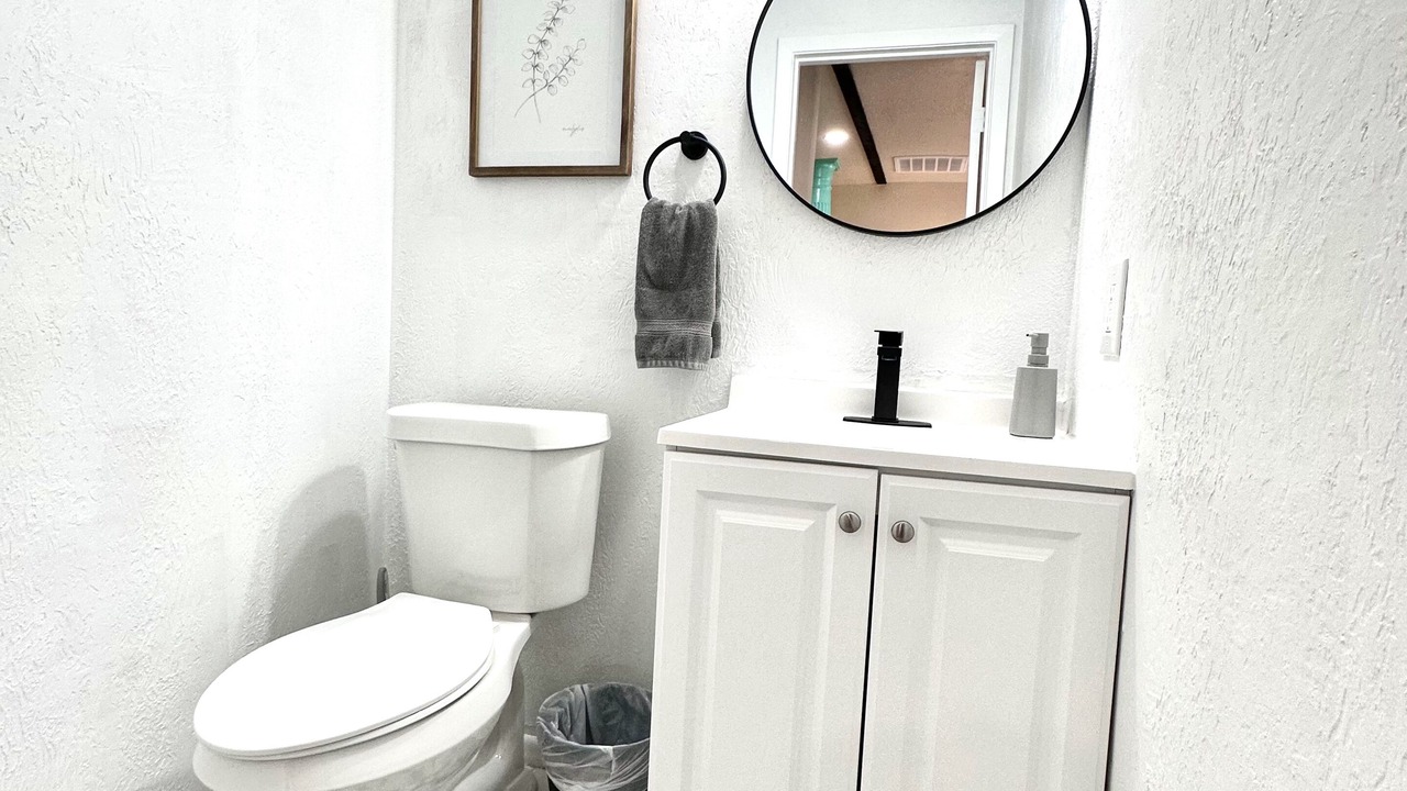 Photo of Bathroom in Point Venture