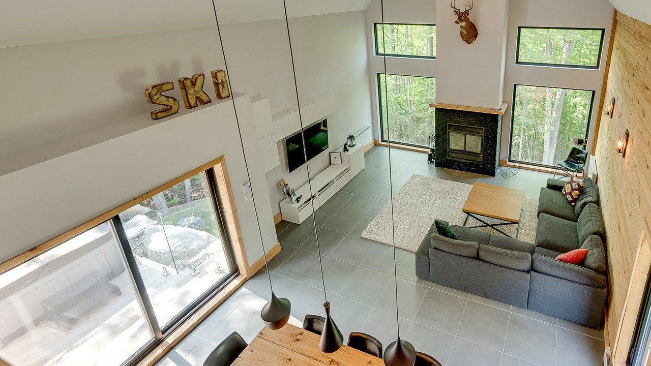 Photo of Livingroom in Morin Heights
