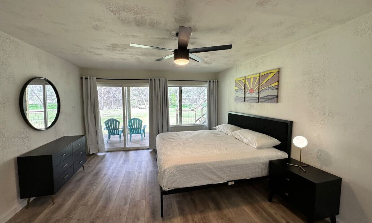 Photo of Bedroom in Canyon Lake