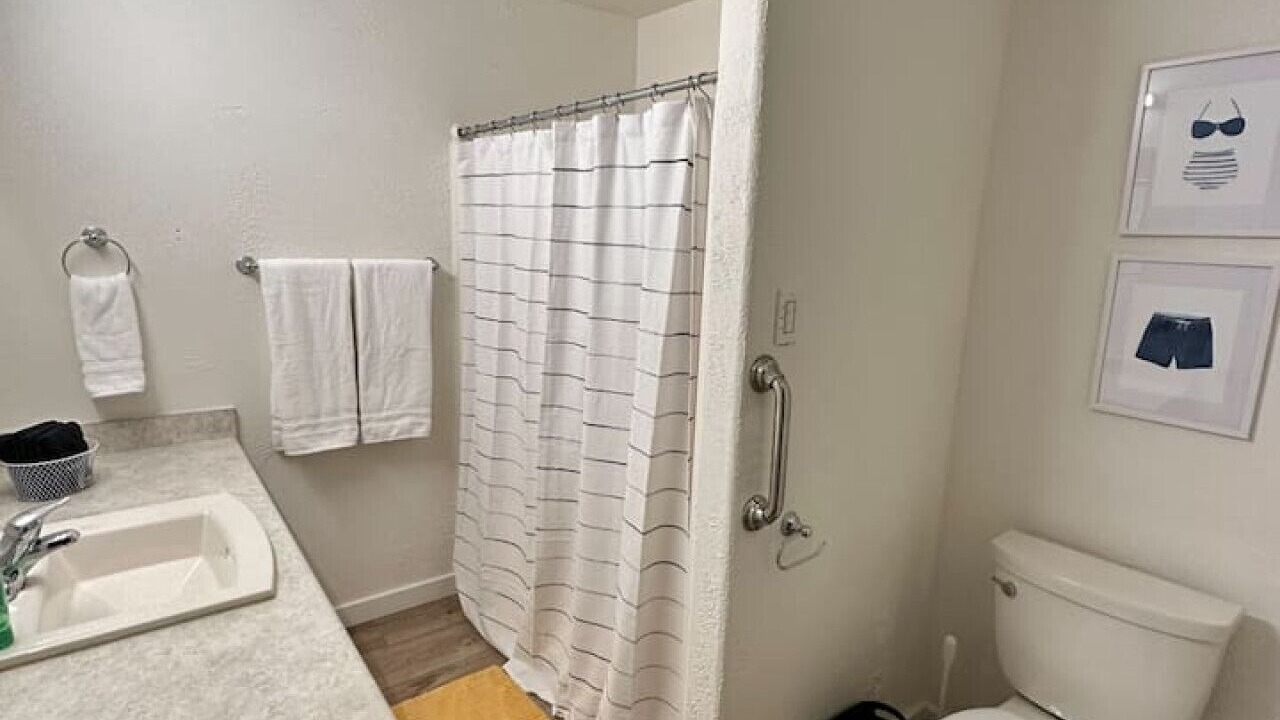 Photo of Bathroom in Canyon Lake