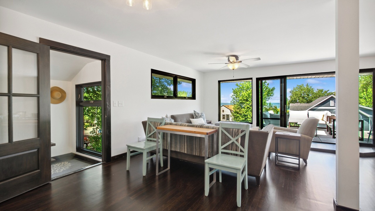 Photo of Livingroom in Miller Beach