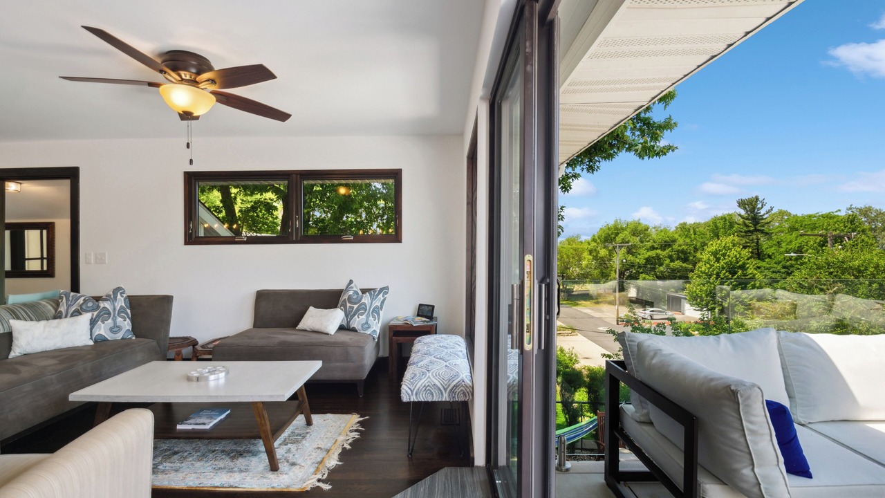 Photo of Livingroom in Miller Beach