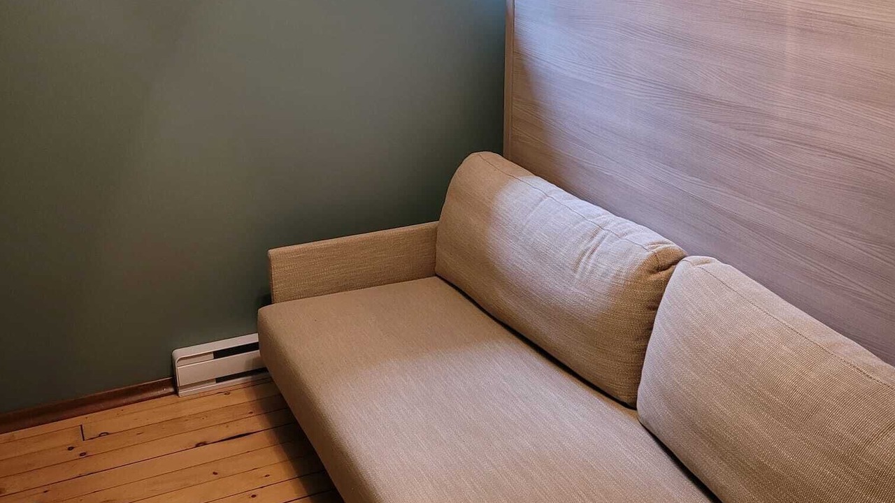 Photo of Livingroom in Point Clark