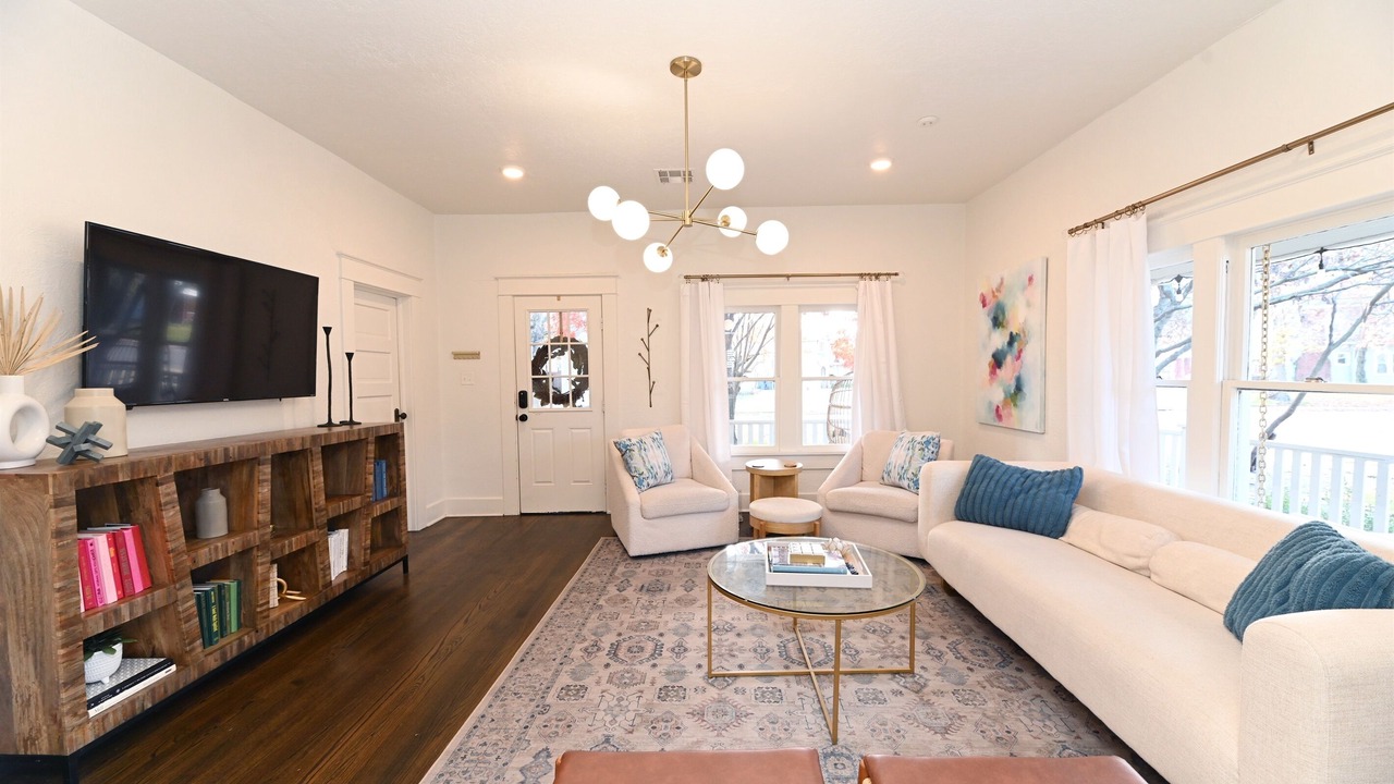 Photo of Livingroom in Norman