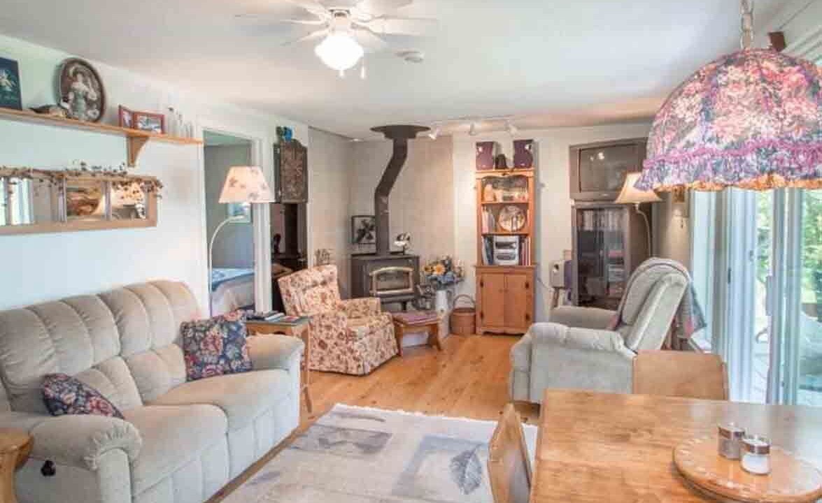 Photo of Livingroom in Port Severn