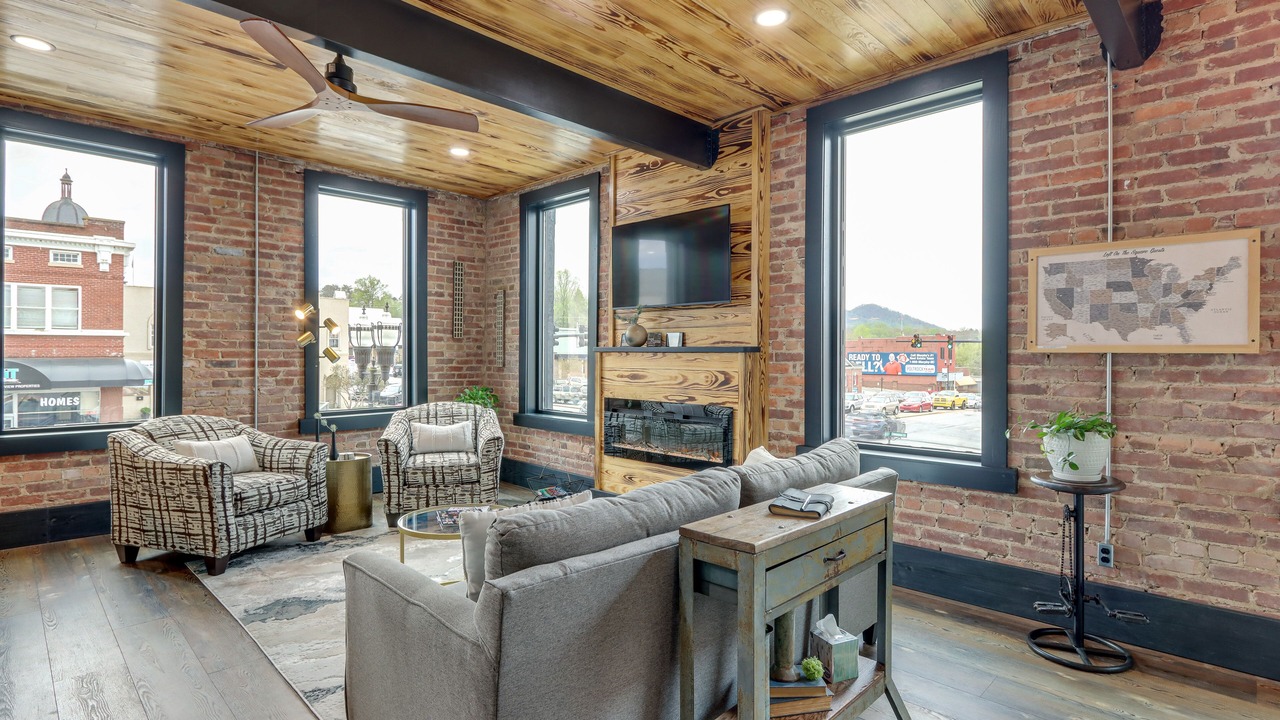 Photo of Livingroom in Murphy