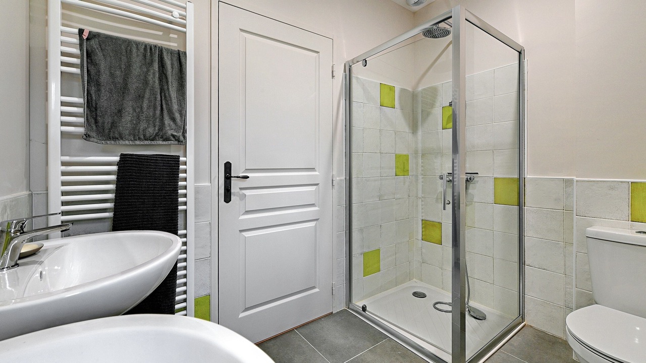 Photo of Bathroom in Alexain
