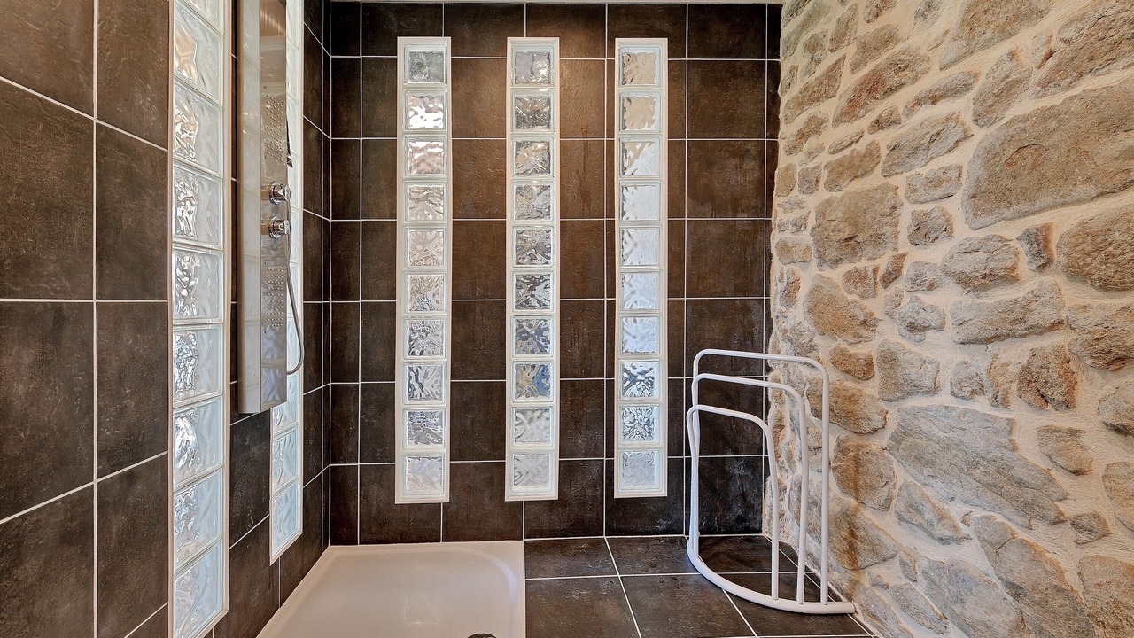 Photo of Bathroom in Saint-Aubert-sur-Orne