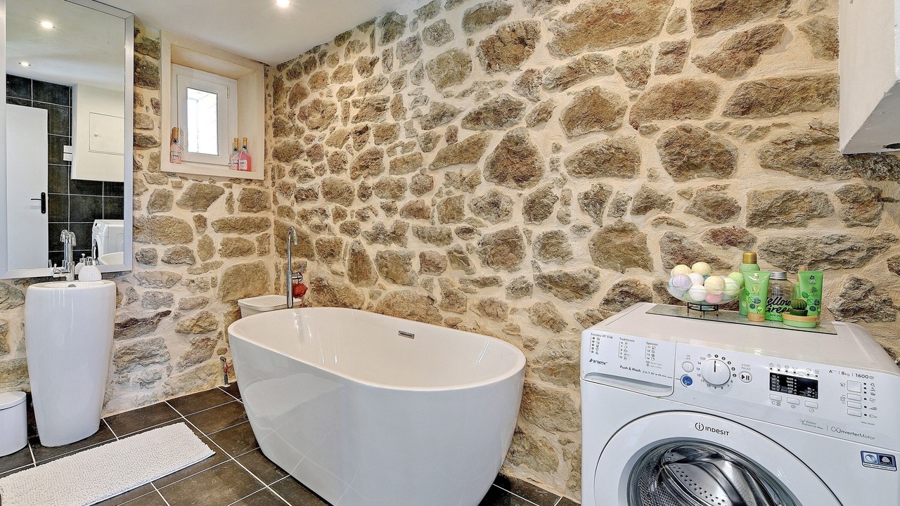 Photo of Bathroom in Saint-Aubert-sur-Orne
