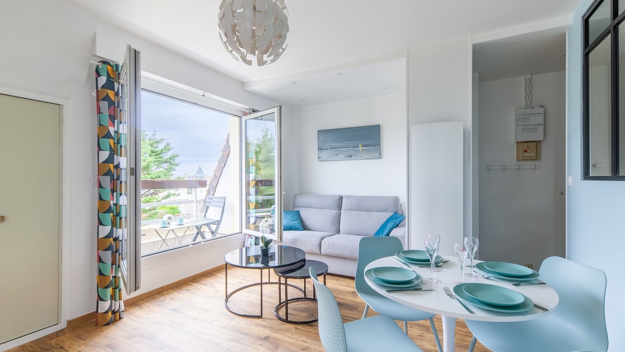 Photo of Livingroom in Saint-Regnobert-de-la-Cote-de-Nacre