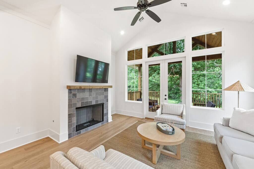 Photo of Livingroom in Lafayette