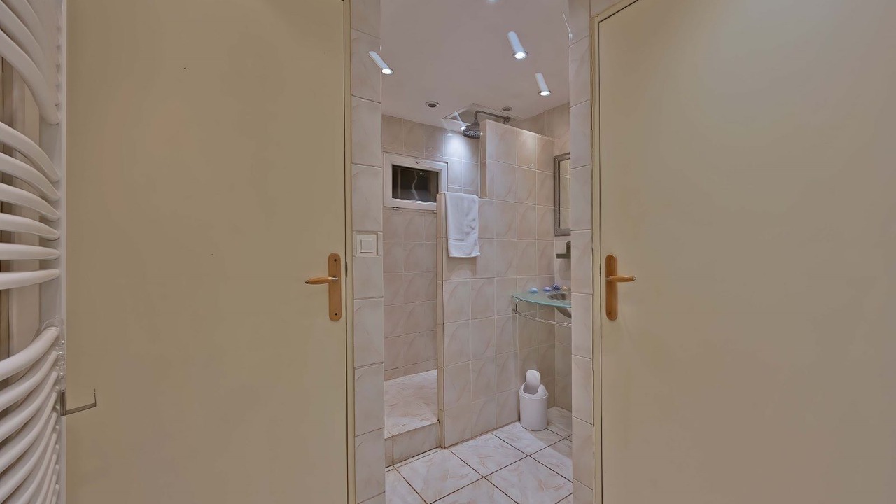 Photo of Bathroom in Villeneuve-les-Avignon
