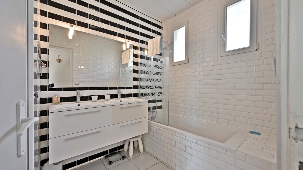 Photo of Bathroom in Villeneuve-les-Avignon