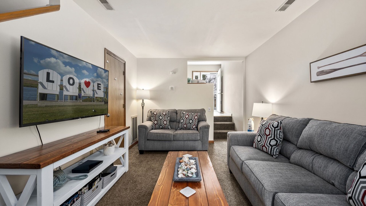 Photo of Others in Deep Hole