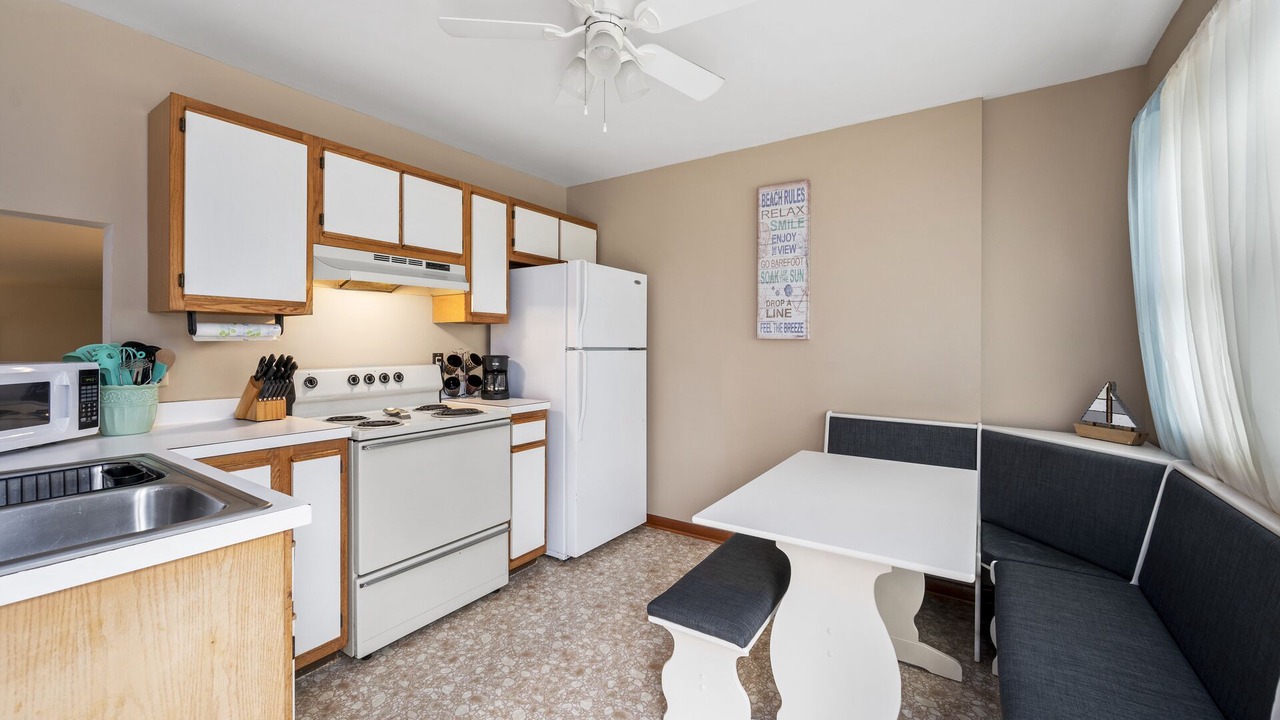 Photo of Others in Deep Hole