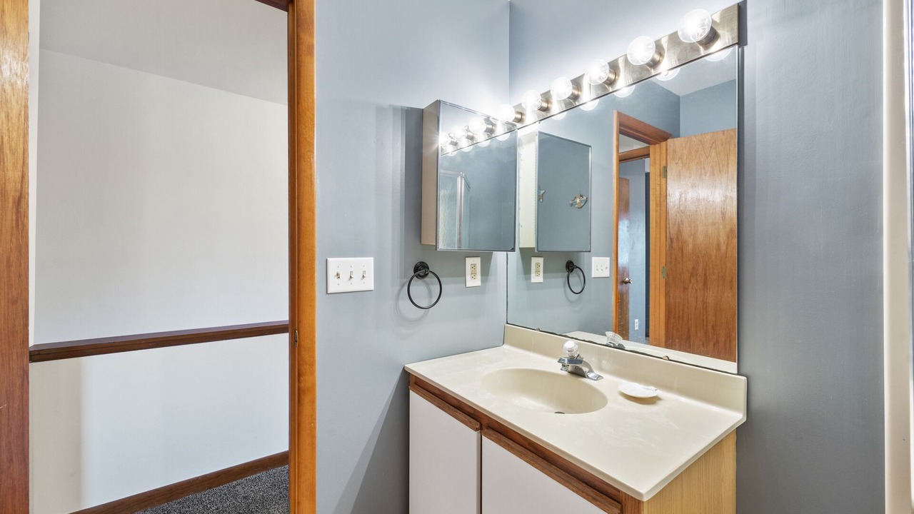 Photo of Others in Deep Hole