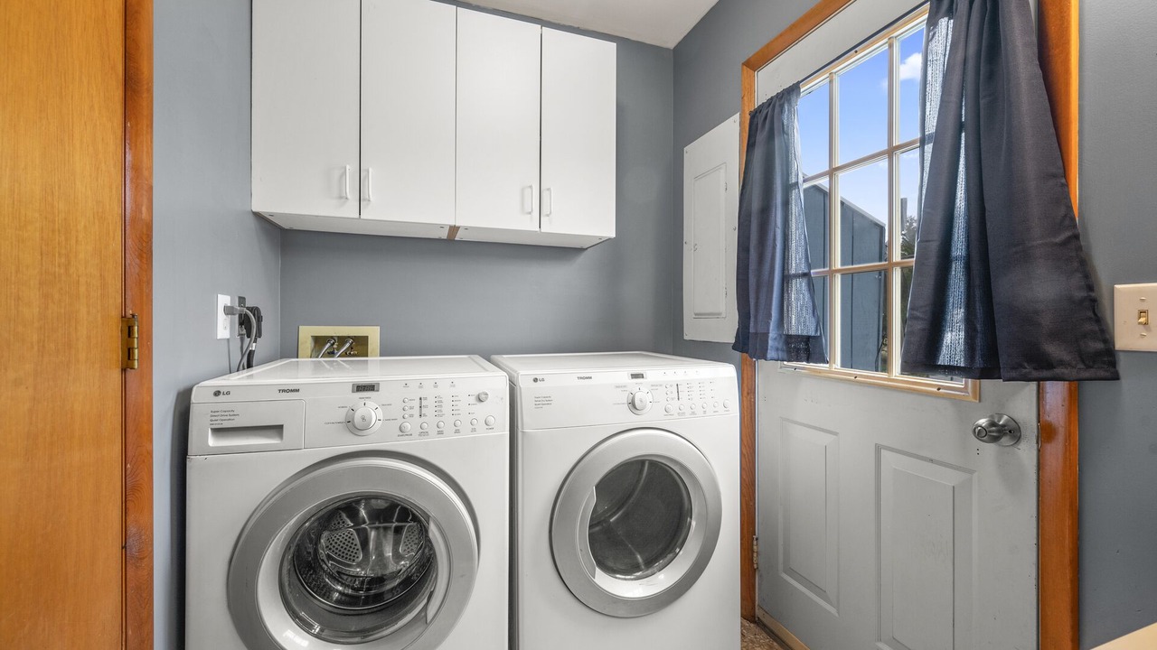 Photo of Others in Deep Hole