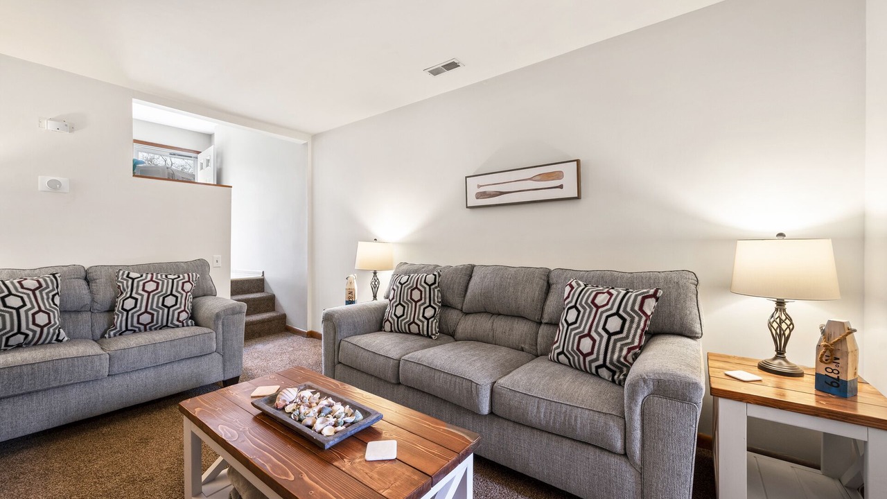 Photo of Others in Deep Hole