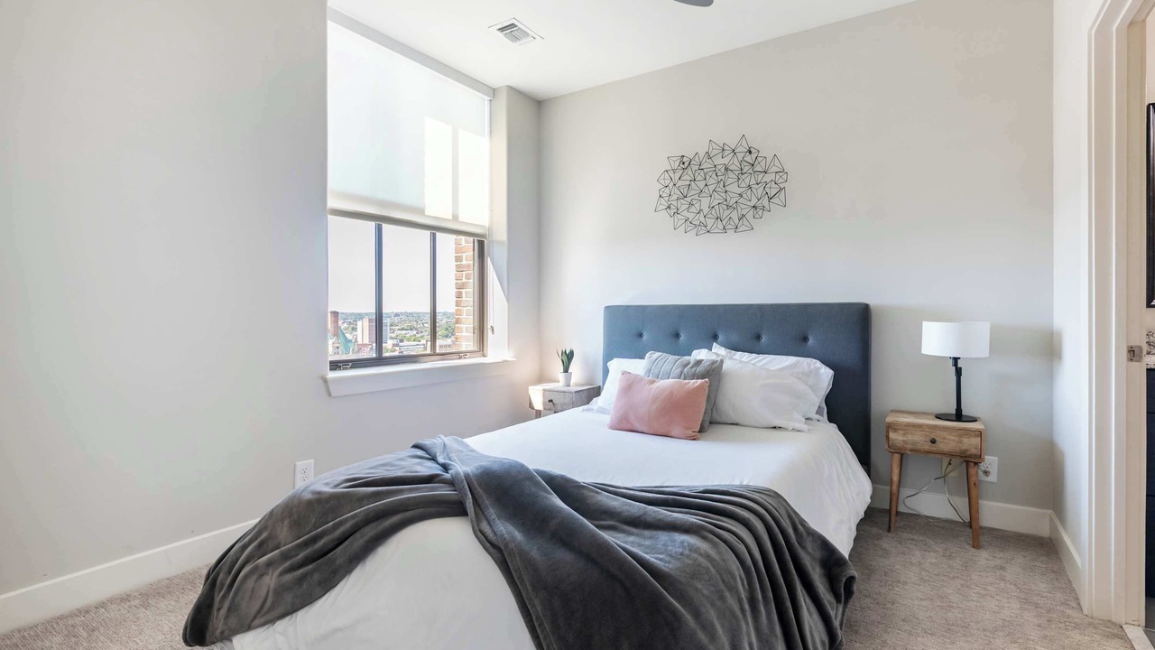 Photo of Bedroom in Downtown Baltimore