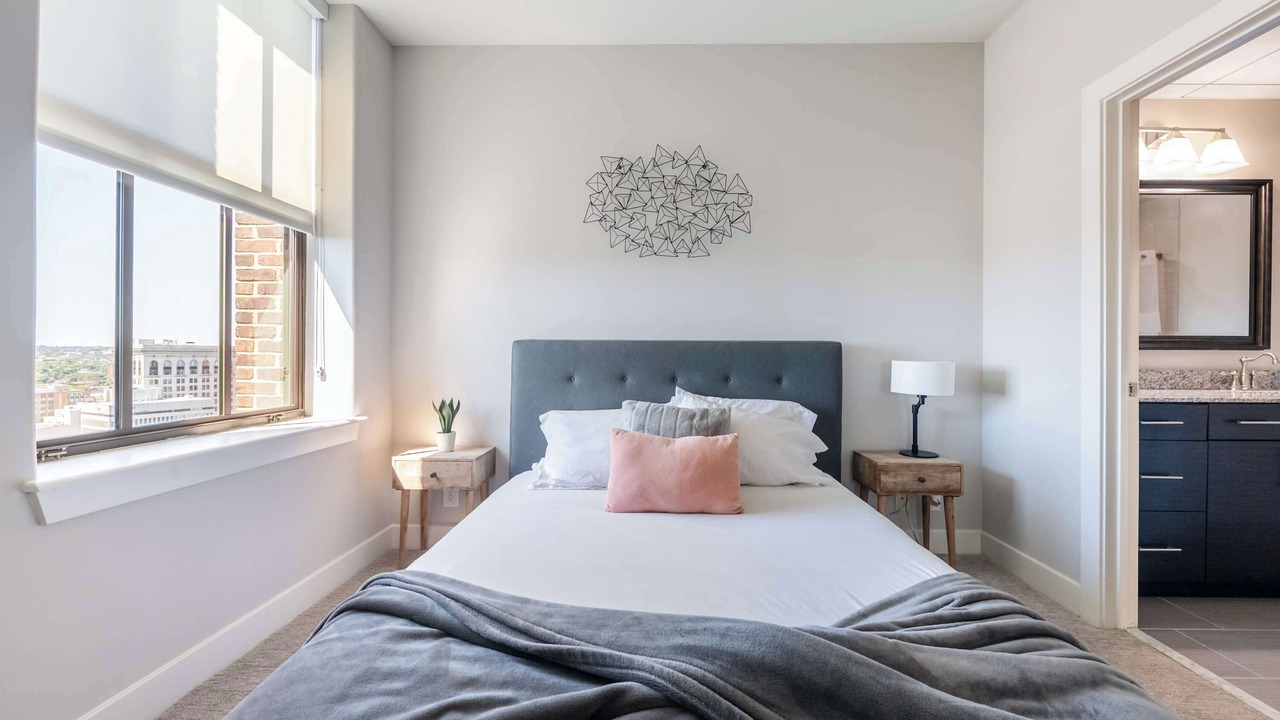 Photo of Bedroom in Downtown Baltimore