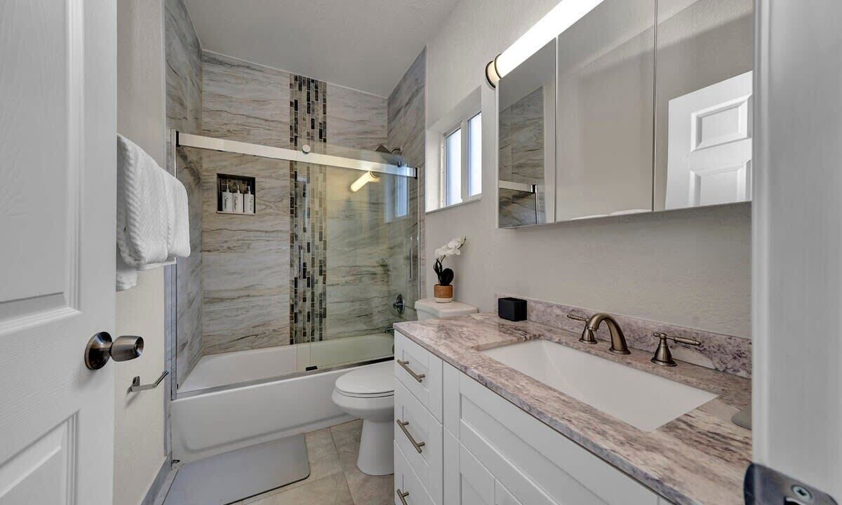 Photo of Bathroom in Progresso Village