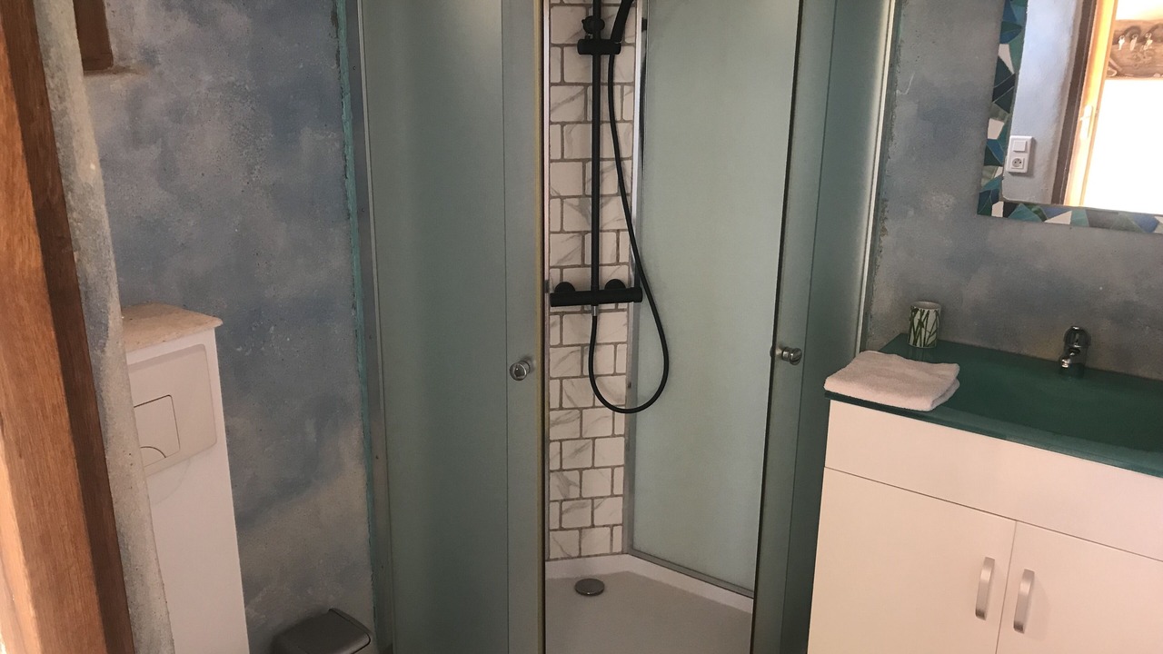Photo of Bathroom in Issirac