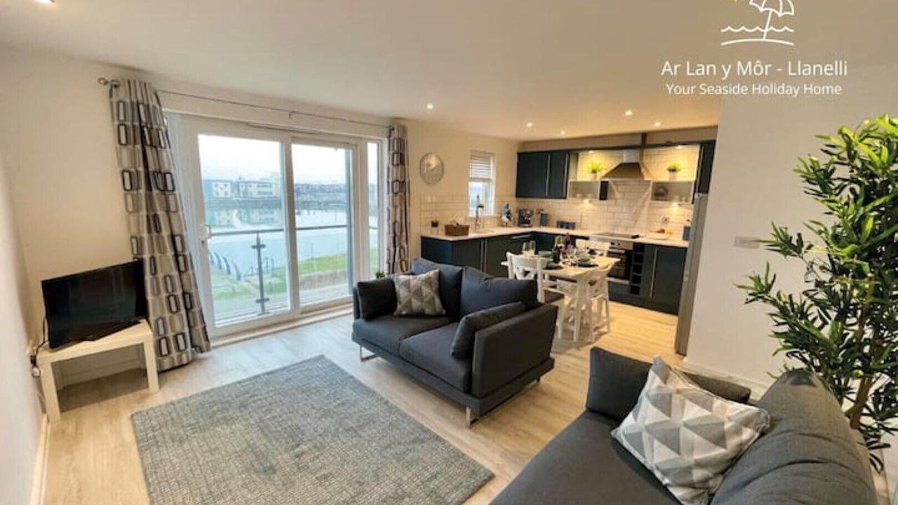 Photo of Livingroom in Llanelli