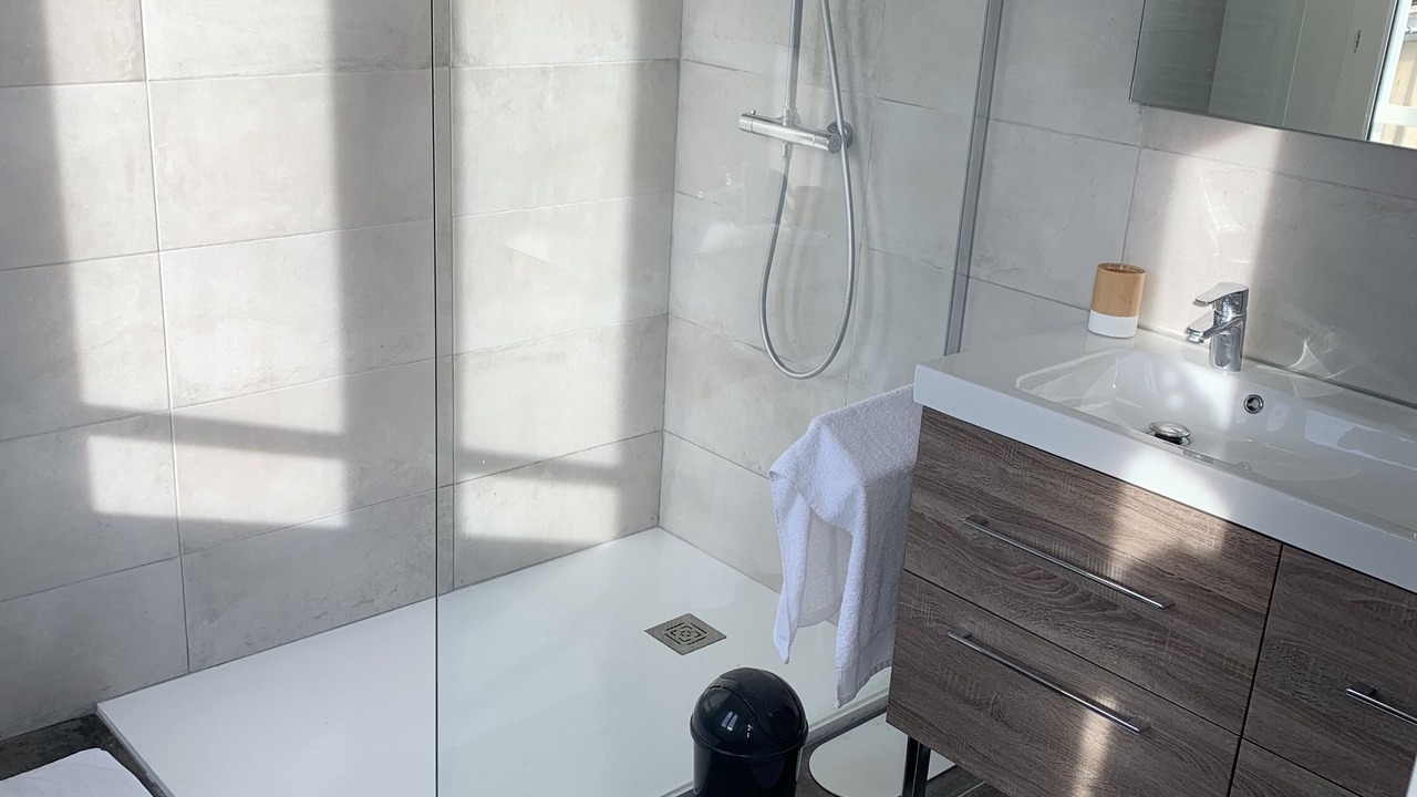 Photo of Bathroom in Marans