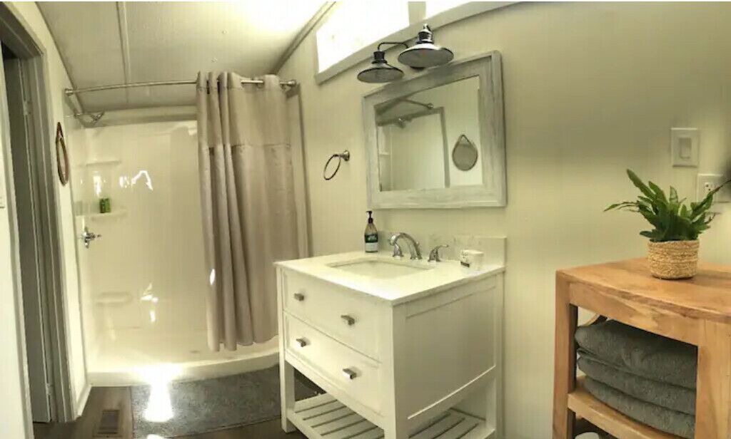 Photo of Bathroom in Hemphill