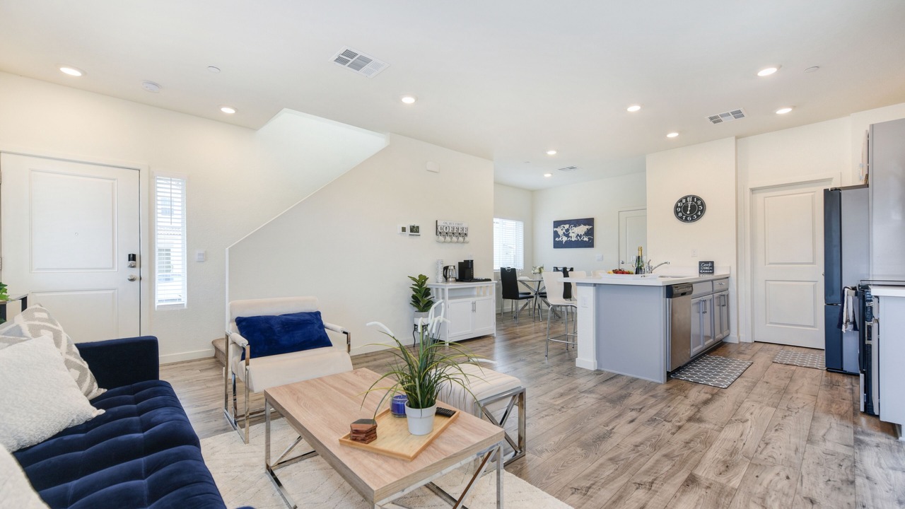 Photo of Livingroom in Roseville